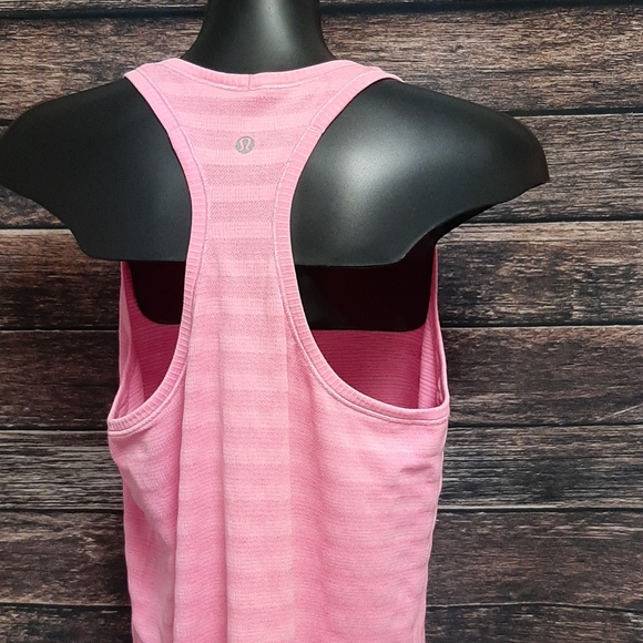 Lululemon tank top - Picture 3 of 4